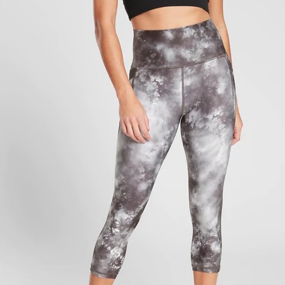 Athleta Pants - NWOT Athleta Black Salutation Supernova Leggings